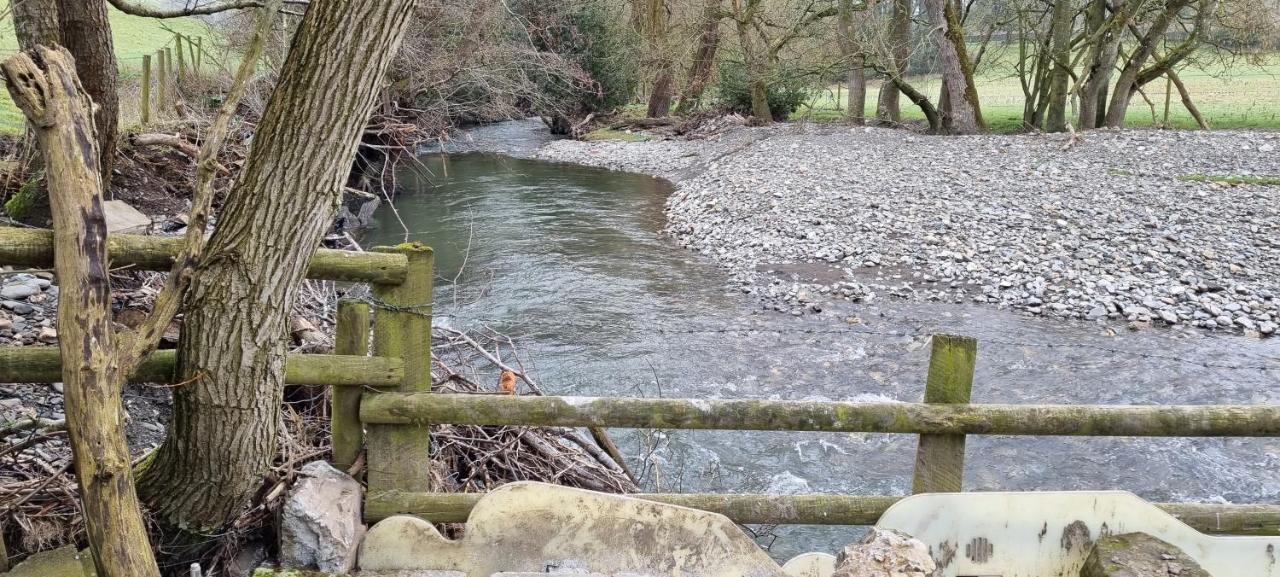 Riverside Cabin in Shropshire Oswestry Buitenkant foto